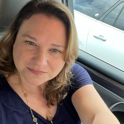 junebug9952's profile picture. 