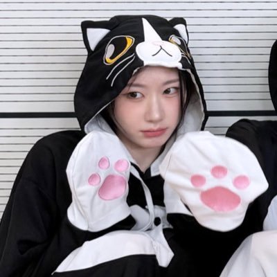 jarvishrlen's profile picture. itzy txt jennie stayc meovv njz