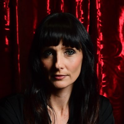 amyvee's profile picture. Songmaker / Musician • Chair of the Board @ListenUpMusic1 • B.Psych(Hons), PGDipMH, PhD Candidate • 📍 Awabakal land