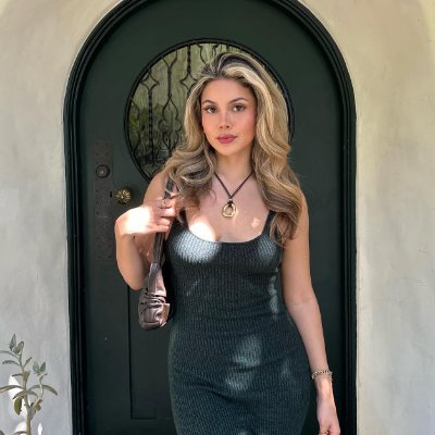 StellaRay090's profile picture. Storyteller📖. ✍️Writer. 🚵‍♀️Adventure seeker. Putting my thoughts out there for those willing to read.✨ #writer #sharingknowledge