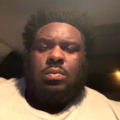 geebackwood's profile picture. tha largest