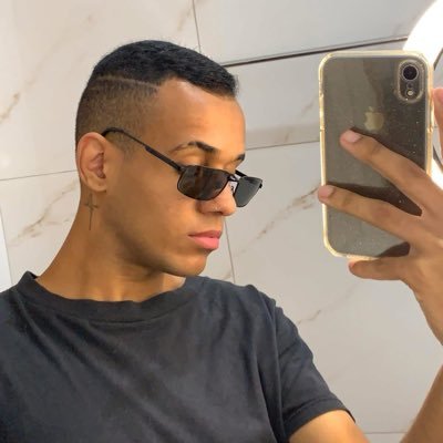 vitorppardin's profile picture. Auto Padrão | Auto Nível 💅🏽
Acessória Vitor