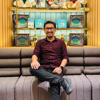 RamoneEndi's profile picture. A proud IT guy who’s probably thinking about his next trip, or his next read. Let’s talk tech, books, music, travel, football, coffee, or ideas.