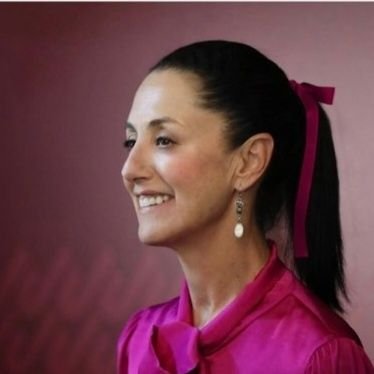 madameavina's profile picture. 