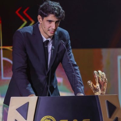 iickcl's profile picture. أتحدث قليلًا لكن حين أتحدث، يكون بالمنطق فقط فما لا يخدمني أو لا يعود عليّ بالنفع أحاول أتجنّب الحديث عنه .. أستمتع بقاعدة Five be five