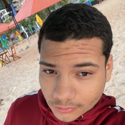 Andrebs084's profile picture. 