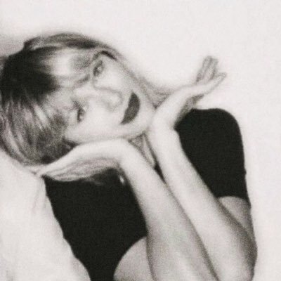 ttpdmari's profile picture. ⠀⠀⠀hot girls love the hunger games