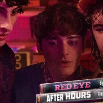 cleradincat's profile picture. all i want for christmas is byler endgame | https://t.co/xhOV9kfxF0 (dni zios)