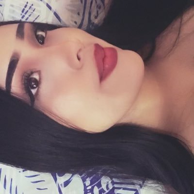 anyvjrr's profile picture. @cardiganvlr ♡