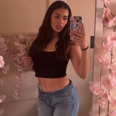 okkcamille's profile picture. 