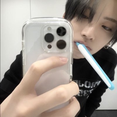 jollyslow's profile picture. anime | kpop