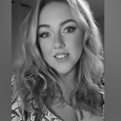 jmr1993x's profile picture. Look at the stars, look how they shine for you ⭐️💛