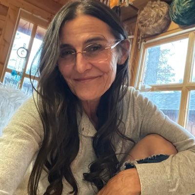 jamie_blom's profile picture. YOU’LL SEE IT when you BELIEVE IT!! WORRY looks around. REGRET looks back. Faith LOOKS FORWARD. Do the Work!