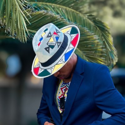 _BNSL's profile picture. Otis Redding, Winnie Mashaba, Ch’cco and Oleseng Stan // Views On This Profile ≠ Views Of My Employer // ✉️ BonisileMGD@gmail.com