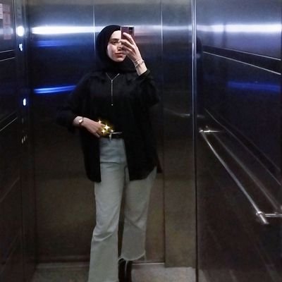 aylumis's profile picture. 