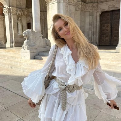 Midas4590's profile picture. Messy bun & having fun 🎀