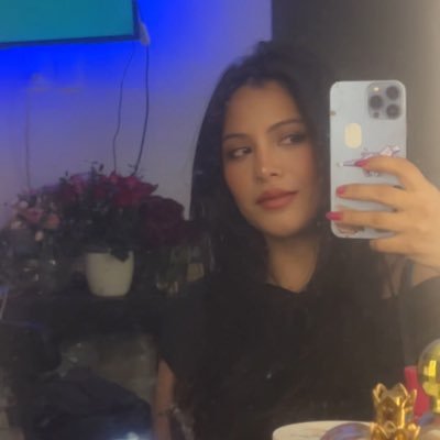 carlalm281's profile picture. 