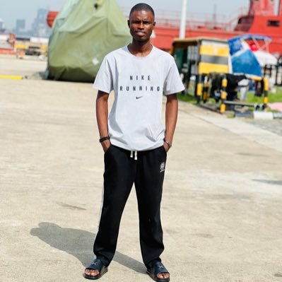 sadeeq_s_imam's profile picture. Allah first
proudly Muslim 🕋
kaleefa 
fans on everything
mans never hot😈
fashion is life 👨‍🌾
fancy an the pablo eng