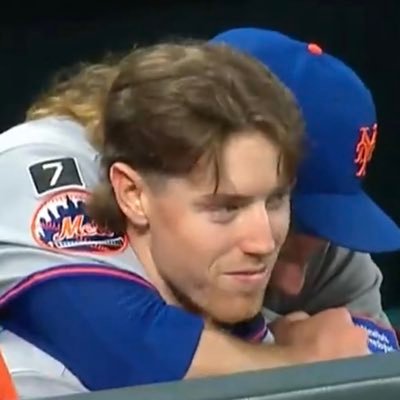 thebenchesclear's profile picture. 