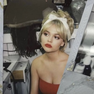 sativaplaths's profile picture. wine mom, red lipstick connoisseur, canine lover. † have you ever felt the sun? • no problem a marlboro black can’t fix. 🍒🥀