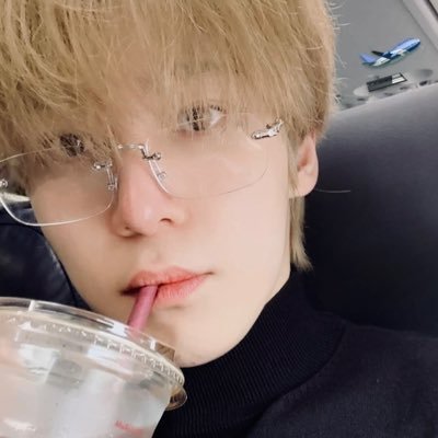 yuyustiny's profile picture. always thinking about #윤호 ♡