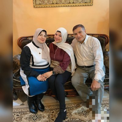 Dentist_merna76's profile picture. "𝑹𝒆𝒅 𝒇𝒍𝒐𝒘𝒆𝒓𝒔 𝒘𝒊𝒏𝒔 𝒎𝒚 𝒉𝒆𝒂𝒓𝒕." 🥀♥️ ✨يُؤْتِكُمْ خَيْرًا مِمَّا أُخِذَ مِنكُمْ