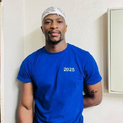 JahPmokoena's profile picture. generally well mannered person.
#mechanical_Fitter_and_turner.
#gym_fanatic
♌