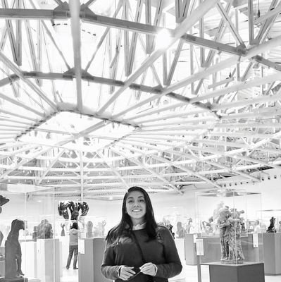 LizMelz09's profile picture. 