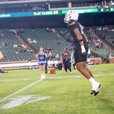 i11egal_moves's profile picture. 6’4|225| EDGE/OLB CO:2026 |3.0 GPA |Bowie high school|Gmail- marqueehaynes5@gmail.com #2545235940 NCAA ID# 2506639303