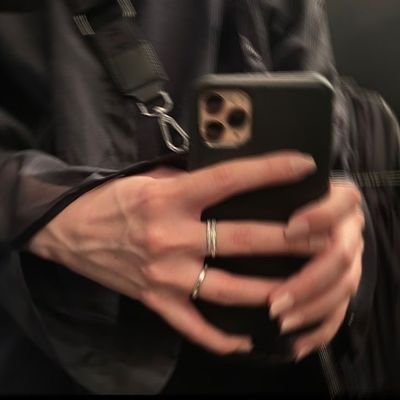 ft__232's profile picture. إمْرَأةٌ فَذَّ.