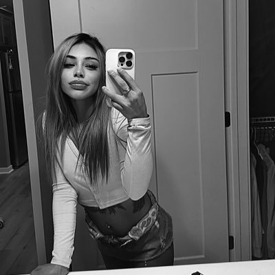 nogoodisabelle's profile picture. 