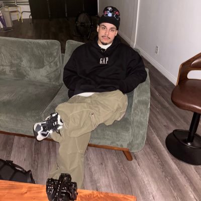 vince_jr_'s profile picture. 