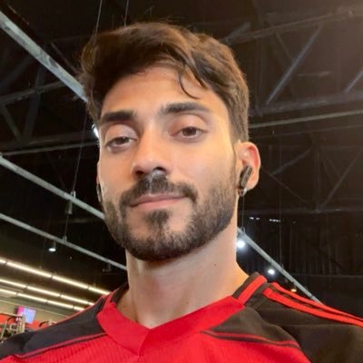 rofariac's profile picture. é cóllier, não colliêr