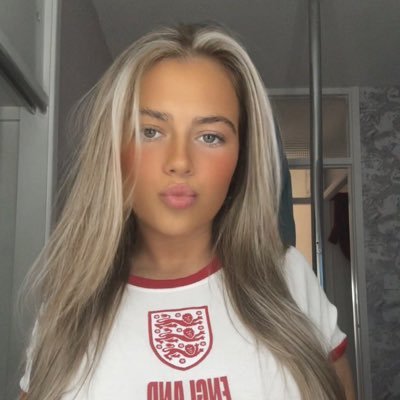 GoddessAbbi2's profile picture. If it doesn't serve me, I don't want it👑🙇‍♂️