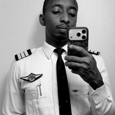 AleCapsss's profile picture. اللَّهُمَّ إِنَّكَ عُفُوٌّ كَرِيمٌ تُحِبُّ الْعَفْوَ فَاعْفُ عَنِّا.