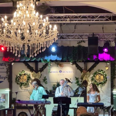 ElinUpdateatl0's profile picture. 