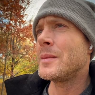 HOLY_DESTIELL's profile picture. Gay, chaotic & full of feels 😭💋 Jenmish owns my soul 💙 Destiel ruined my sanity 🔥𝙝𝙤𝙡𝙮 moly
𝑚𝑎𝑟𝑟𝑖𝑒𝑑 💙💚 #HEXATOMBE #HEXATOMBO🚩