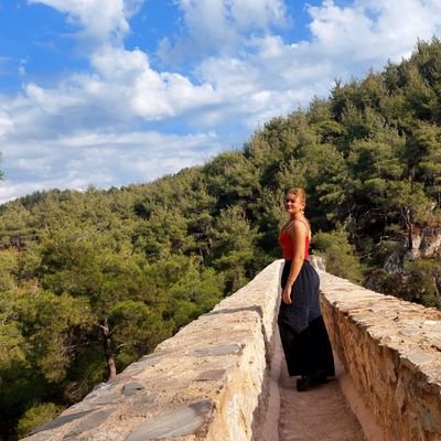 ElifOzarda's profile picture. 