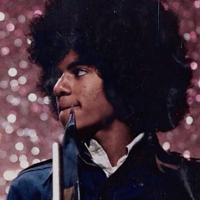 billiejeanse's profile picture. and you know damn well she gives it to me ( biopoc era finally !!! )