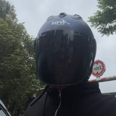 versleplumard_'s profile picture. 