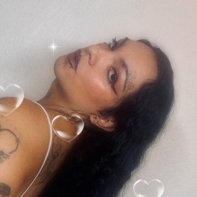 brujaprieta's profile picture. https://t.co/iCYL5XrZbE https://t.co/SxFr42MIPq 💌hola.jovana@icloud.com @bruxxxer 🏳️‍⚧️ 🇲🇽