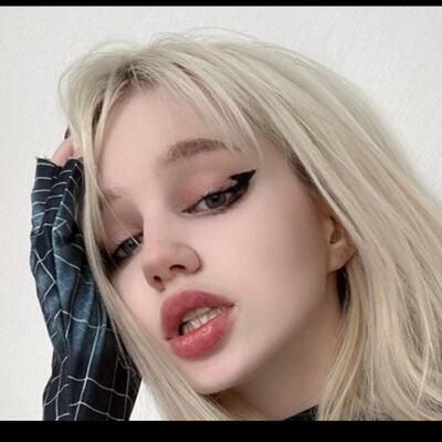 SoniyaChit51919's profile picture. 