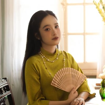 solrhoang's profile picture. ★ !  🇻🇳 ・fantasy author , engineer , film enthusiast・rep: @francescaali5 @WMEBooksUK