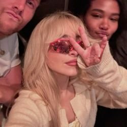 lantsovdarcy's profile picture. tenho quatro obsessões: romcons, café, vampiros e orgulho e preconceito.