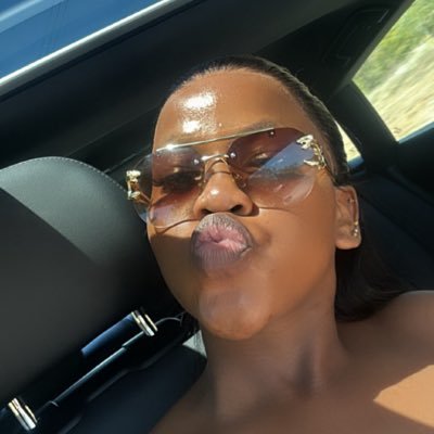 sakhekatywa's profile picture. Ndimhle.