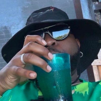 pelumi_zion's profile picture. I only stan Davido and Ronaldo MUFC❤️❤️