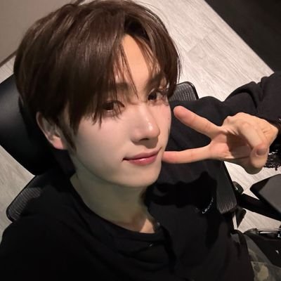 yojepororo's profile picture. my heart belongs to #영재 from #TWS🩷 sec acc: @yojehirono, aku mulfand juga guyss