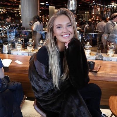 AureliaDA_RP's profile picture. Co-owner, assistant director and teacher at Bright Futures Academy. Art teacher at heart//SS//MDNI//21+//Descriptive//#PennedByVengeful