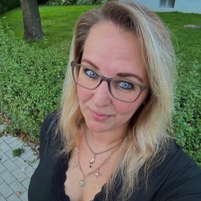 NatashaHelgerso's profile picture. wealthy and healthy 🕊️🤑