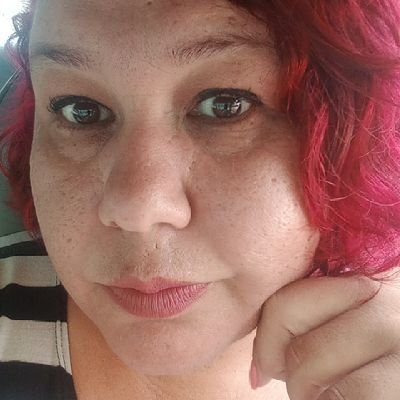elomag81's profile picture. La realidad es solo un golpe de ficción..
Mamá cansada de Ian y Ara.
